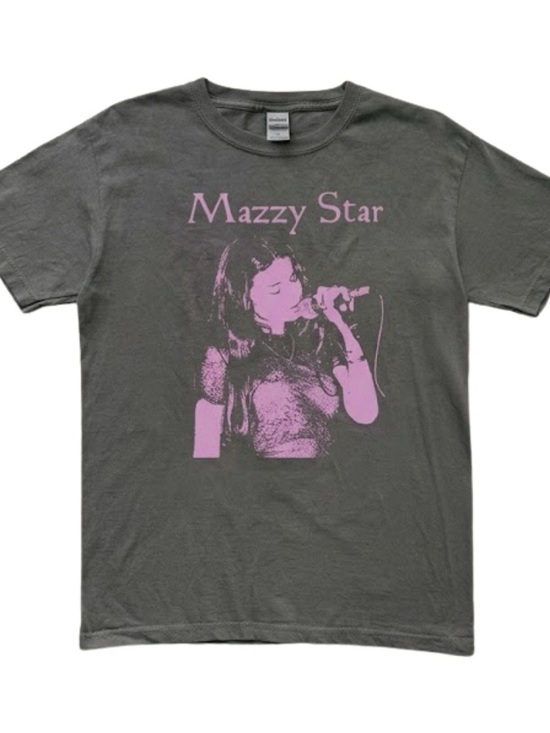 Gildan Tops - Gildan Charcoal Graphic Tee with Mazzy Star 90s Band